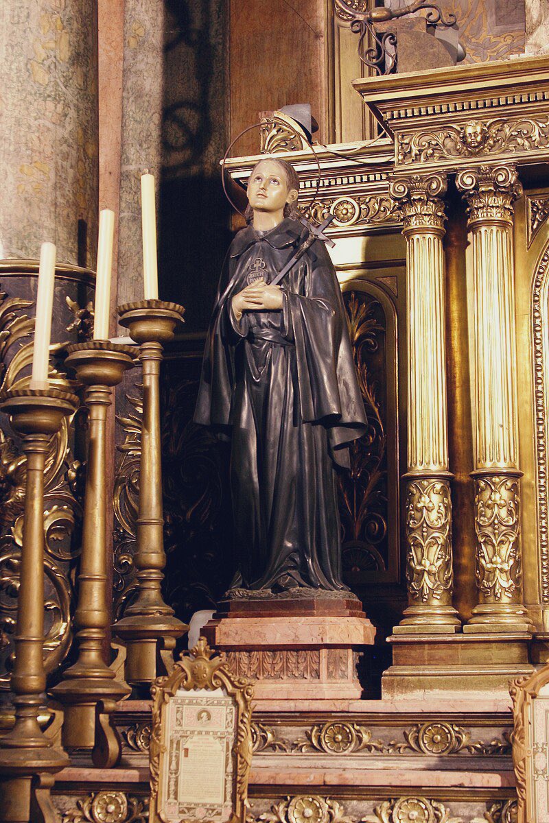 “Lift thyself up to Him, who has lowered Himself for thee” Saint Gemma Galgani Statue, Santa Maria del Pi - Barcelona