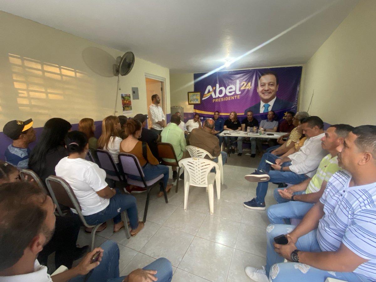 Ahora, en Janico, reunión con la Dirección Política del ⁦@PLDenlinea⁩ , firmes rumbo al triunfo de ⁦@Abel24RD⁩ Presidente y Marino Senador. A Trabajar !!!