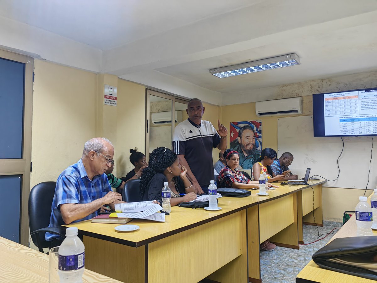 En la Empresa de Acueducto y Alcantarillado de la Provincia #Guantánamo, evaluamos la situación, con el abasto y saneamiento, en todos los municipios, el tiro de agua en Pipas, las inversiones próximas a concluir y las insuficiencias en el area comercial #CubaVive #INRHCuba