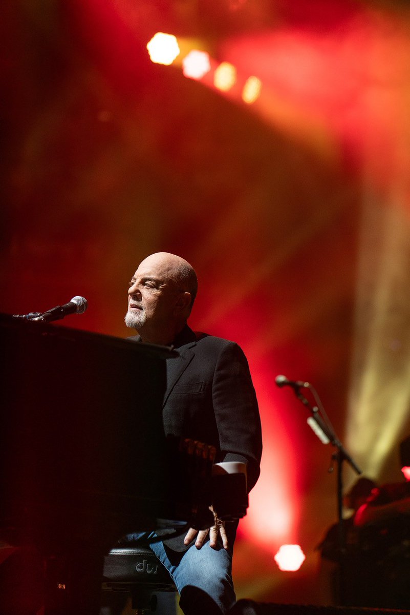 Had a great chat with one of my all-time faves, @billyjoel. His @CBS special from his 100th Madison Square Garden shows airs Sunday and features guest appearances from @OfficialSting and #JerrySeinfeld. usatoday.com/story/entertai… #BillyJoel