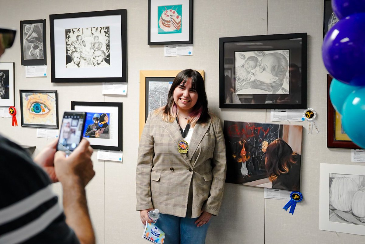 🎨🖼️ Celebrating creativity at its finest!  The RUSD Art Fair Awards Night showcased the incredible talents of our artistic students. From captivating photos to intricate drawings and mesmerizing 3D art, every piece was a masterpiece. Congratulations to all the winners!
