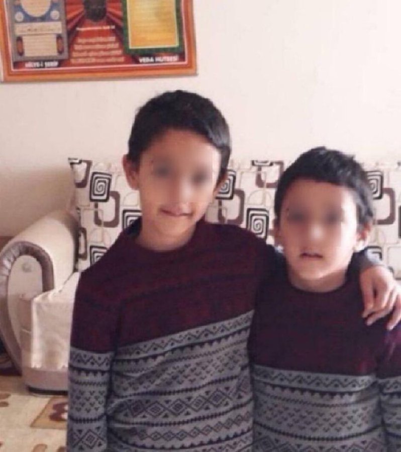 ! Fatih & Selim grew up without parents for years as their innocent mother & father unjustly lived prison life. Despite ECHR proving their innocence, Esra Hanım & her husband remain imprisoned. Let's #EndInjustice & reunite families. 💔🙏 #FreeInnocents #ECHRJustice