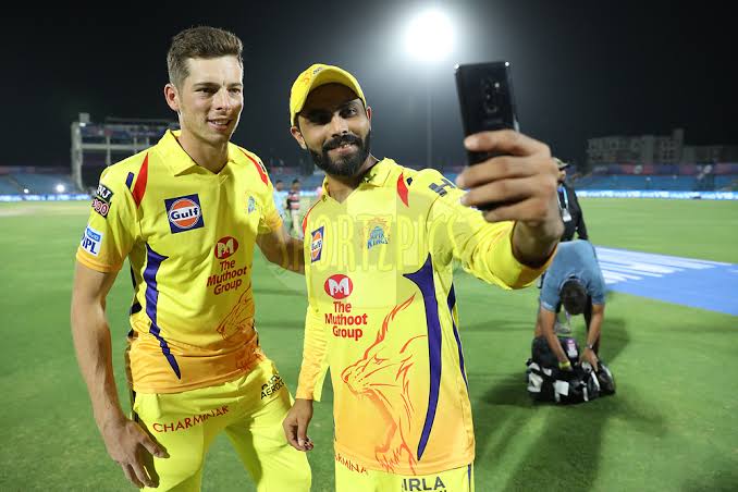 hajuri_janardan's tweet photo. When was the last CSK vs MI match at Wankhede Stadium

Ravindra Jadeja - 20/3 (4)
Mitchell Santner - 28/2 (4)

#IPL2024 #MIvsCSK https://t.co/PCAabzyfl1