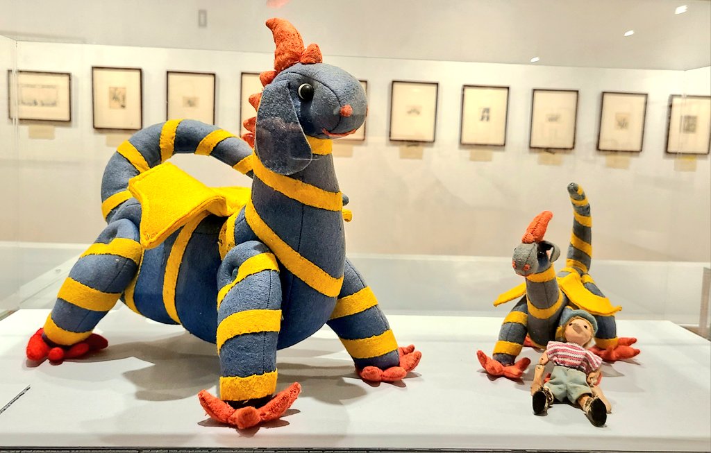 エルマーのぼうけん展行ってきました🐉
めちゃめちゃよかったです🐅✨
鉛筆画?まじで??どうやって??
な微細で可愛い絵の宝庫でした🖼️
明石は遠くてネーム中に行くには
きつかったけど、行ってよかった✨
楽しかったあ✨ 