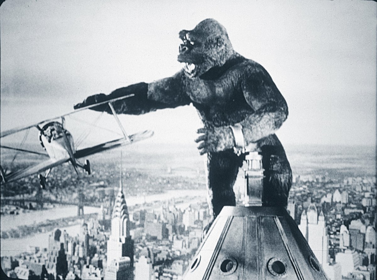 KING KONG (1933) roars back onto the big screen tomorrow for the next installment of our Academy Museum Branch Selects series, co-presented by the @AcademyMuseum and @ParisTheaterNYC. Starring Fay Wray, Robert Armstrong, Bruce Cabot & Frank Reicher bit.ly/kingkongparist…