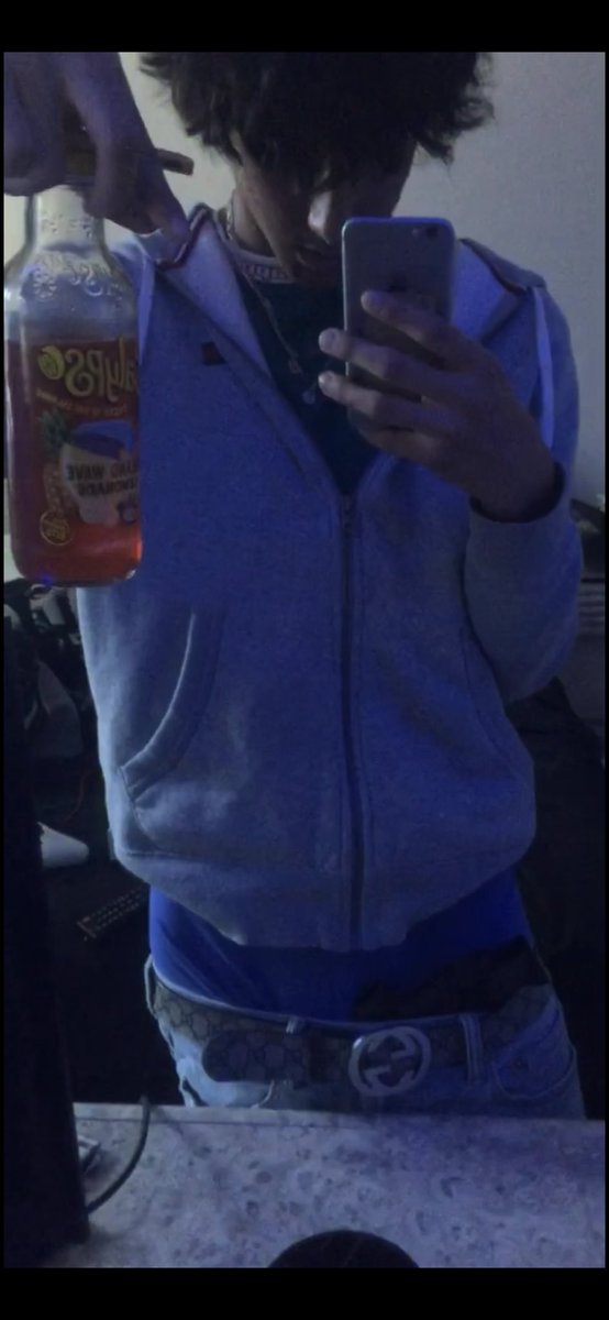 Trapstarr_E's tweet photo. Lil Thread of all the blammers I’ve owned last year starting from the beginning to the present😇 (this one was alright but reliable) I lowkey miss this lil pocket rocket😂 oh ya don’t mind the Ecstasy cocktail https://t.co/N1RWgydPbE