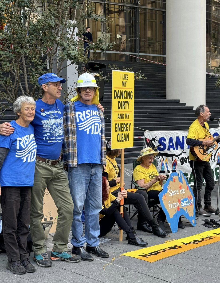 Rising Tide Sydney joined the Knitting Nannas outside of the Santos office in Sydney as the Santos AGM was taking place in Adelaide.

We demand that fossil fuel export profits are taxed at 75% to fund community and industrial transition, and pay for climate loss and damage.