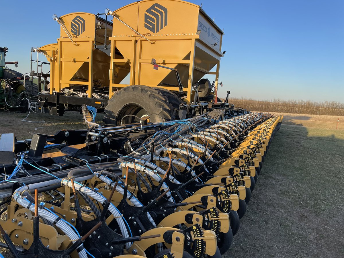 riley malone tweet media