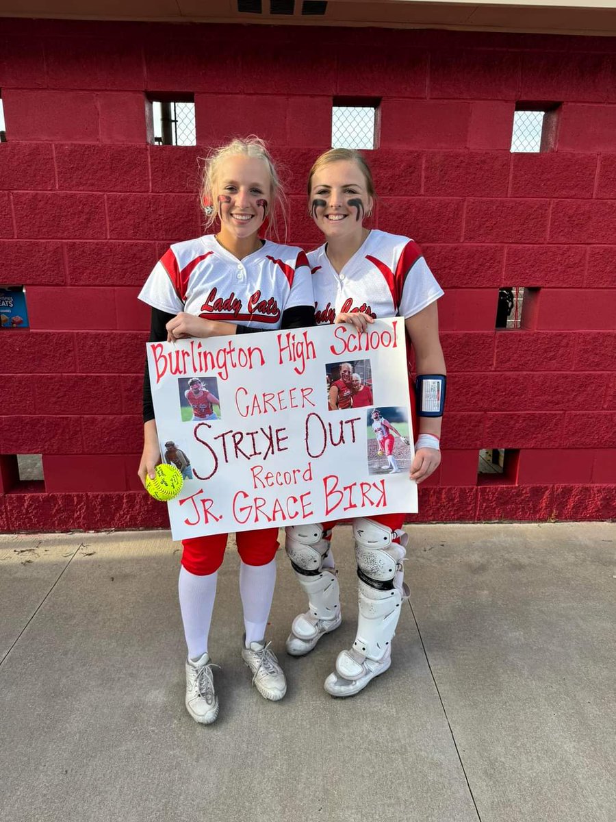 CarleeCole00's tweet photo. A double win against Humbolt tonight! But more exciting I got to catch the final strike out for @GraceBirk7 to take the Strikeout record ♥️🥎  you rock and I'm so glad I get to play a part in your journey! https://t.co/BveNgfAvFM