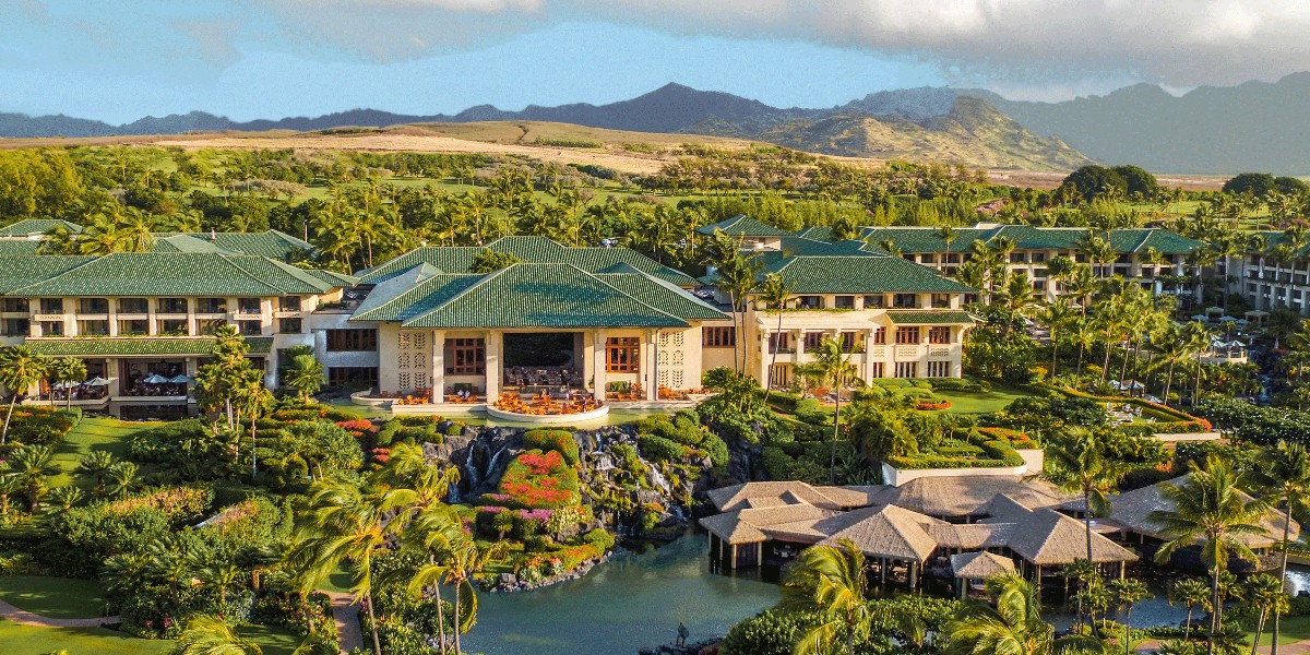 Choose your Hawaiian getaway with @PleasantHoliday! Four islands, incredible experiences - whether it's the vibrant culture or stunning beaches, you’ll experience the best of Maui, Kauai, Hawaii Island, and Oahu. 🌺 Read more: virtuoso.ltd/phhatw #VirtuosoTravel #Sponsored