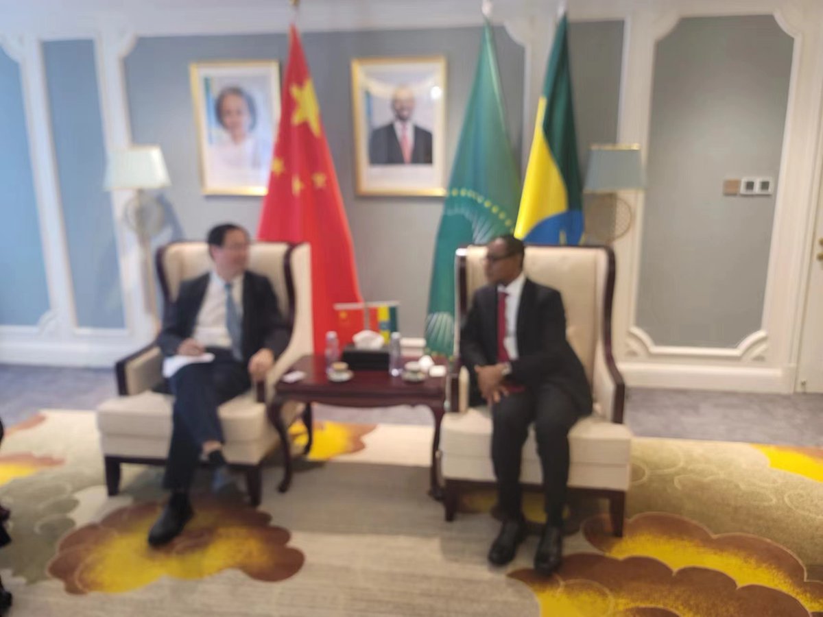 ETEmbassyPEK's tweet photo. On the 11th of April 2024, H.E. Ambassador #Tefera Derbew discussed with Dr. #Jiang Bin, FAO of Chengdu People's Association for Friendship with Foreign countries' DG on multifaceted areas of cooperation such as sister cities twining, health, education, and agriculture. https://t.co/4l2Uk5RK8c