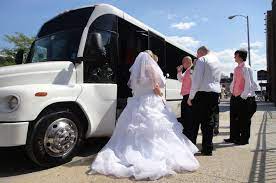 Your wedding day should be nothing short of extraordinary. Arrive in style with our luxurious limo service in Philadelphia. phillylimorentals.com/wedding-limo-s… #PhillyWedding #WeddingLimo