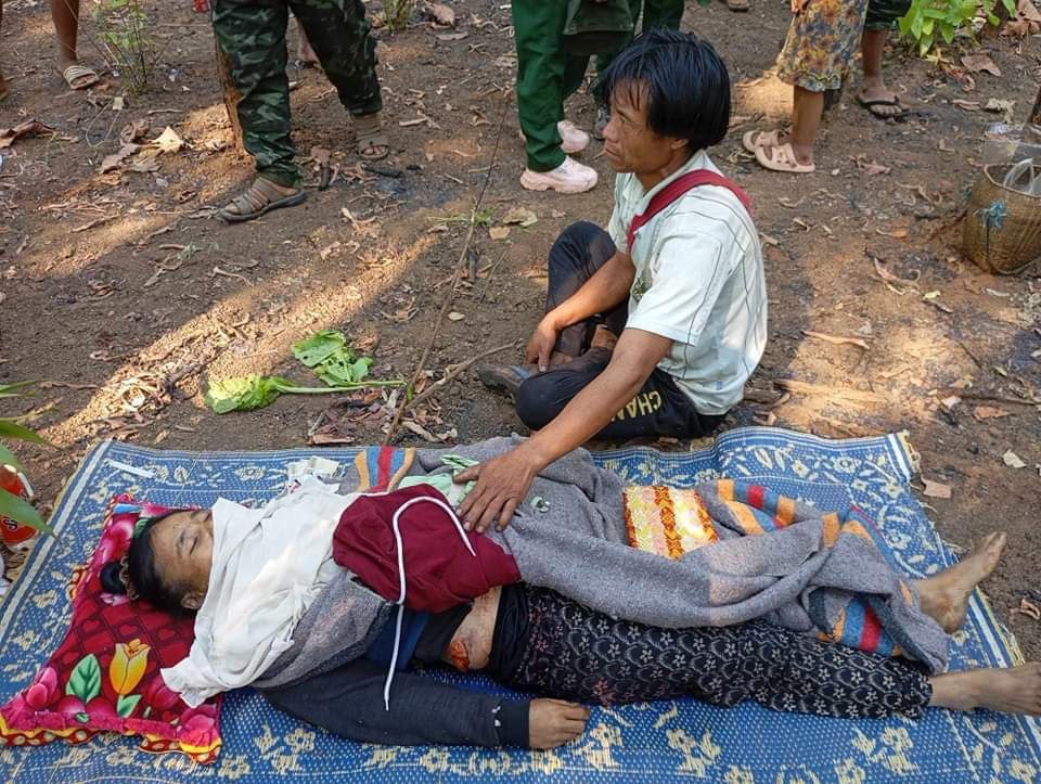 The hidden sentry militiamen from PaO National Organization under terrorist military shot dead Ko Soe Paing (a) Ko Yaung and his wife Daw Mu on Hsiseng-Sanka road in Naungthein village, Hsiseng Tsp at about 6:15 AM on Apr.10. The wife was killed of stomach opened. 
#2024Apr12Coup