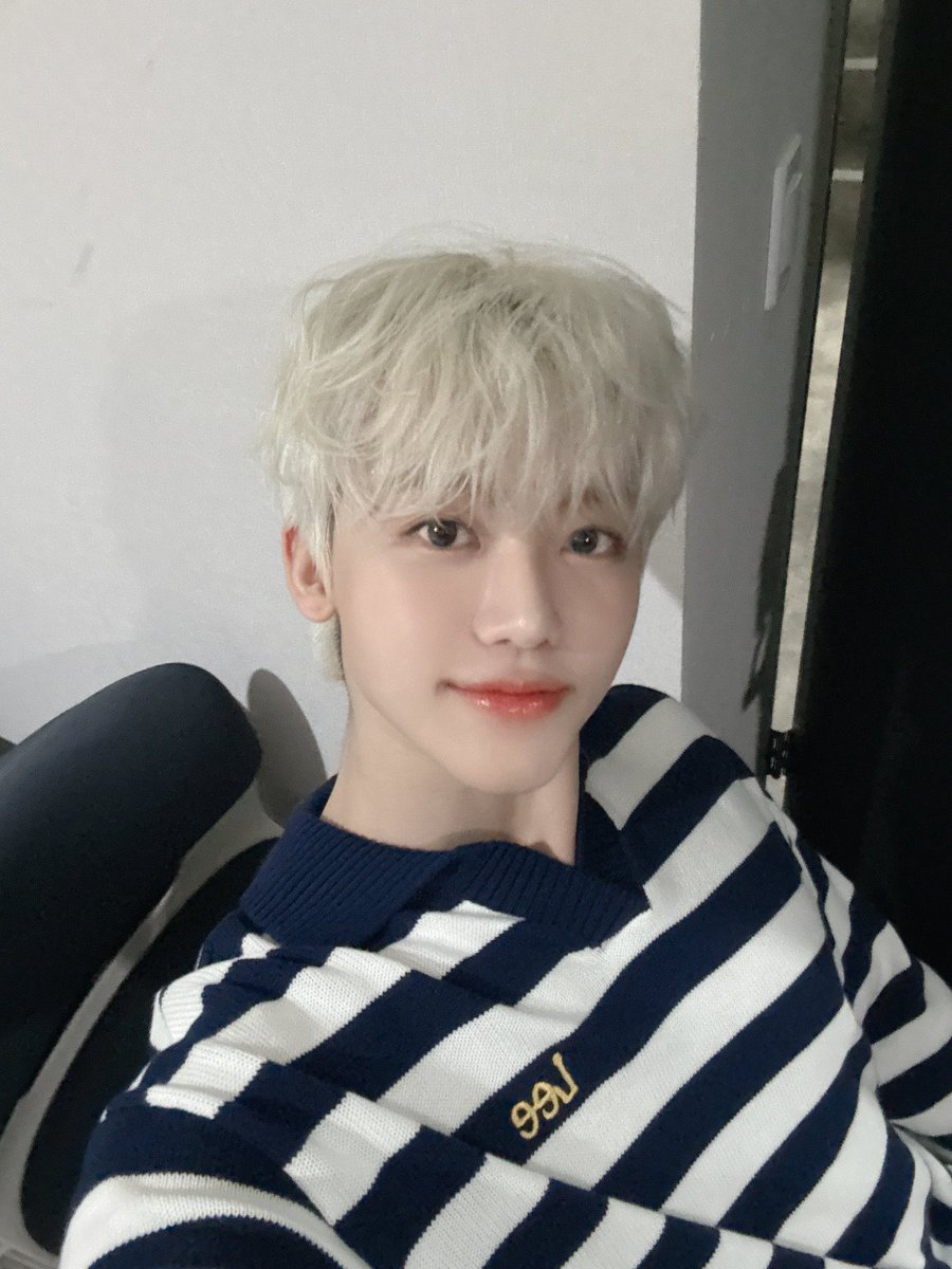 เสื้อคือ Lee Jeno?