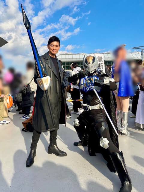 #コスプレイヤーは同じキャラを3回コスプレするとクオリティが上がるらしい

ナイトはマジでそう。
最初は省いたところが多かったけど、インナーはフル改修。
ダークウイング完全作成。
ウイングランサーも完成し、フル装備化。

おかげで松田悟志さんに良く出来てると言われ、もう心臓が_(┐「ε:)_