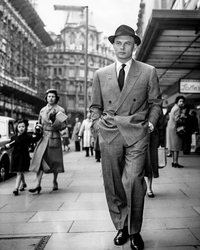 old photo Yul Brynner , London 1959