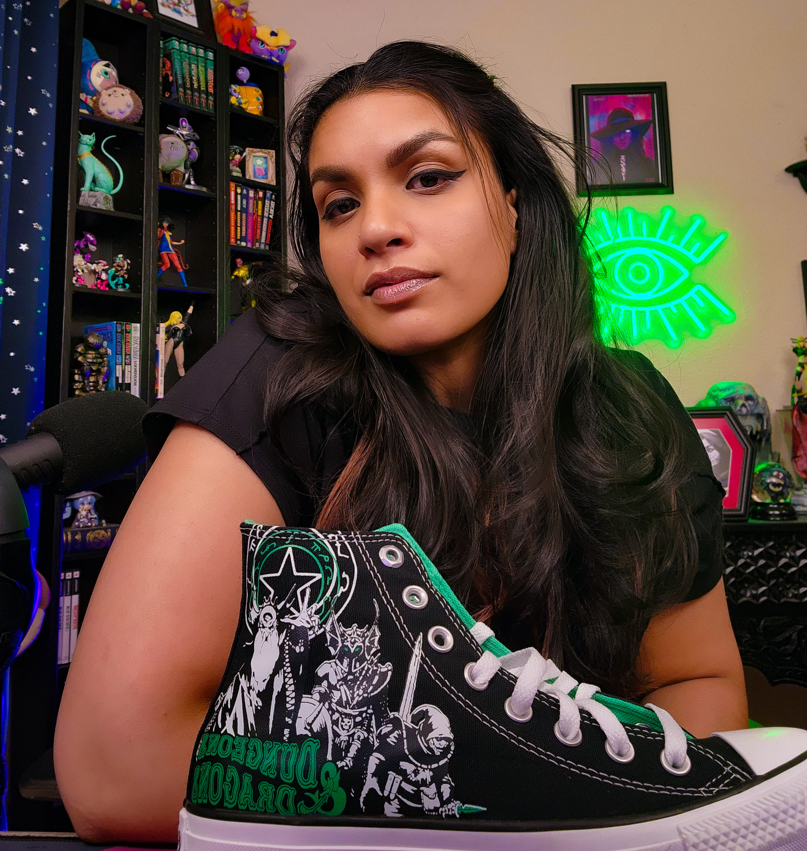 ThatBronzeGirl on X Tomorrow we re finally continuing our playthrough of Baldur s Gate 3 on stream courtesy of journeys and Converse We ll be unboxing and taking a look at the new collab for