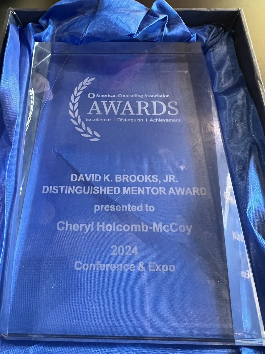 Humbled and #grateful to receive this @ACACounselors Mentoring Award today. It means a lot because my former doctoral students (now professors!) nominated me. Love them. 🙏🏽 #ACAConference2024 #Mentoring @AmericanU @AU_SchoolofEd