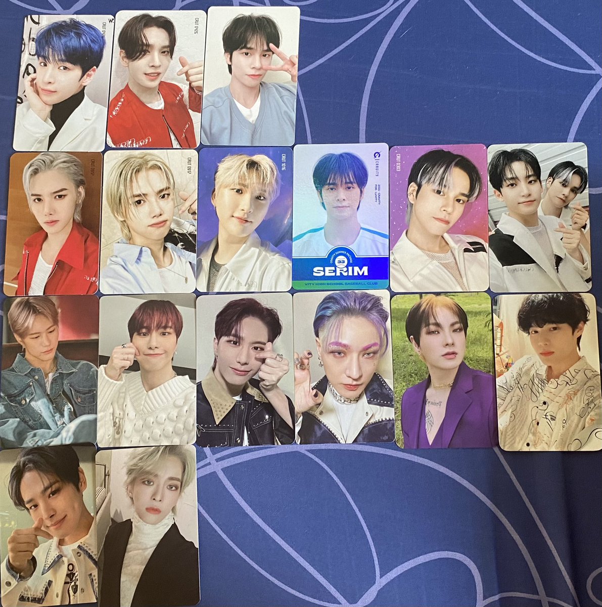 Hello everyone, these are the pcs that I have. If you want to buy don’t hesitate to DM me 🫶 (still can’t let go chan and swoo pcs 🥲)

₱50 each na lang po 🥹