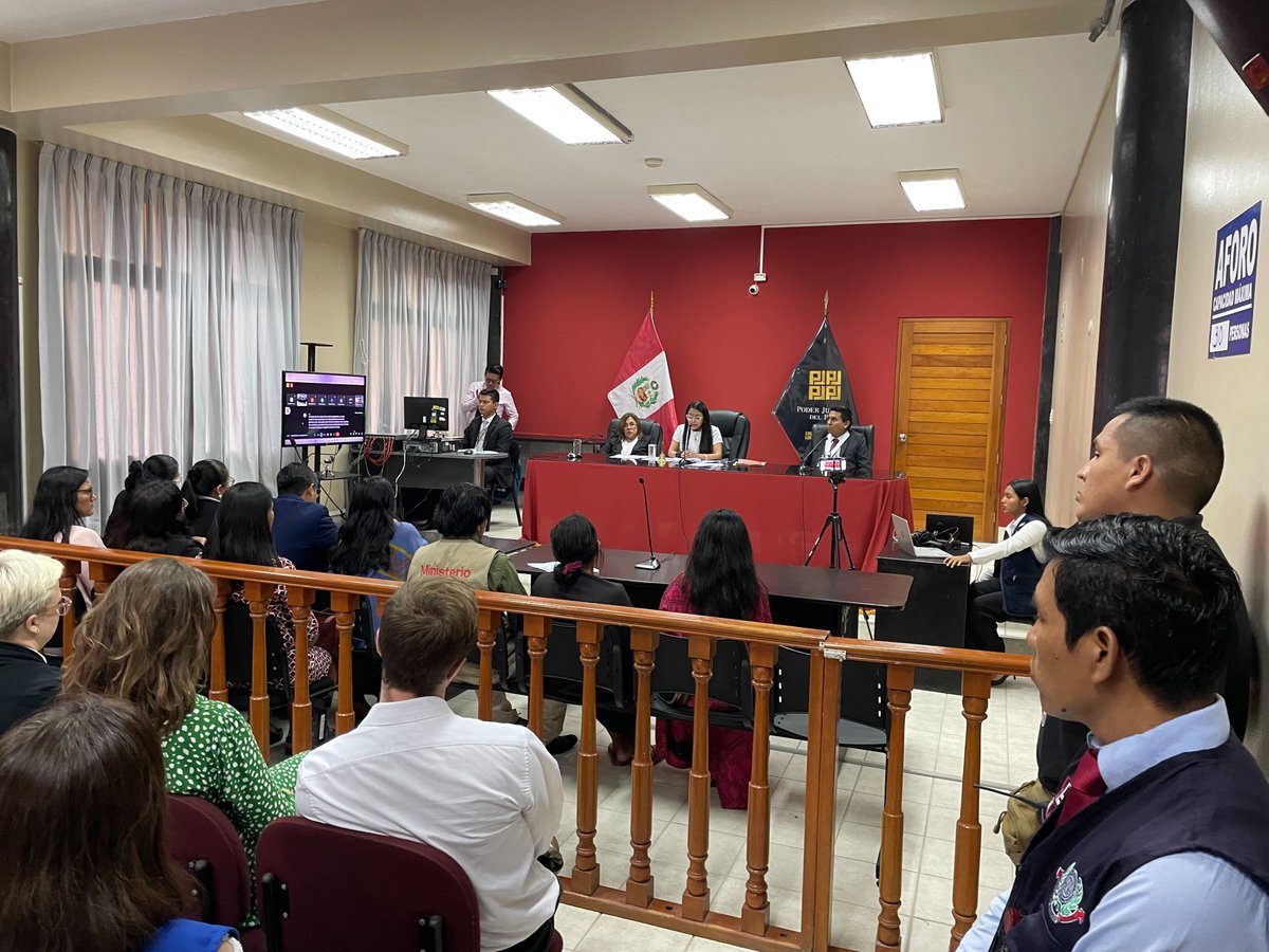 Ojo_Publico's tweet photo. #LoÚltimo A 28 años y 3 meses de prisión son condenados Hugo Soria Flores, José Carlos Estrada Huayta y los hermanos Josimar y Segundo Atachi Félix por el asesinato de los líderes ashéninkas Edwin Chota, Leoncio Quintisima, Jorge Ríos y Francisco Pinedo. 🧵
✍️📷Jonathan Hurtado https://t.co/jN3cKLz0oQ