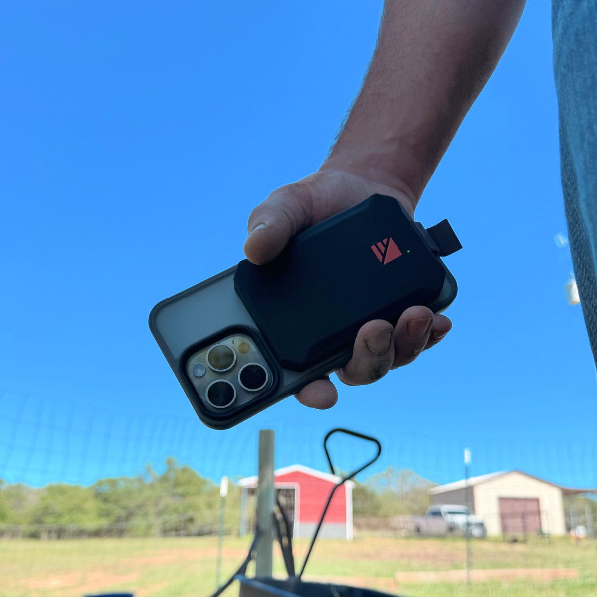 Sometimes you need a little extra juice⚡️Spring means we’re planting food plots 🌾 trimming trees 🪵 and improving wildlife habitats 🚜 @darkenergytech keeps us charged while the podcasts play during these long days! Use code “fall obsession” to save on your next order!