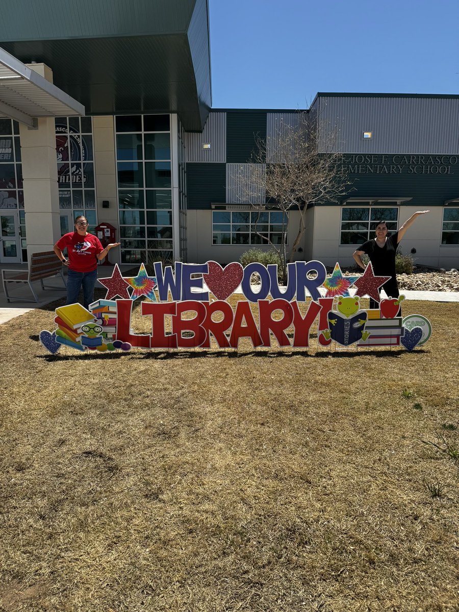 Having a little fun with our sign!! @CardMyYardHzn @JFCarrasco_JCE #SISD_Libraries #NationalLibraryWeek