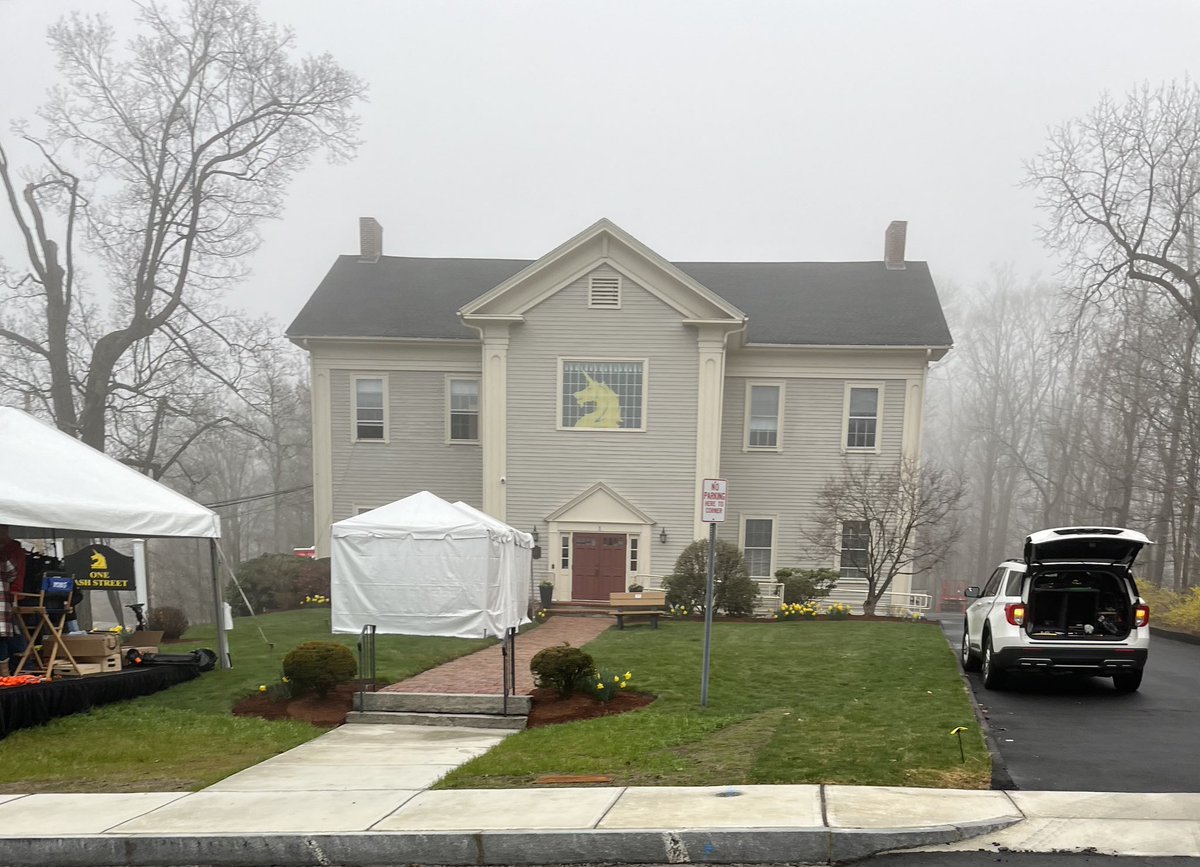 HopMarComm's tweet image. A few scenes around town this week as our town gets ready to welcome 30,000 runners and send them safely en route to Boston