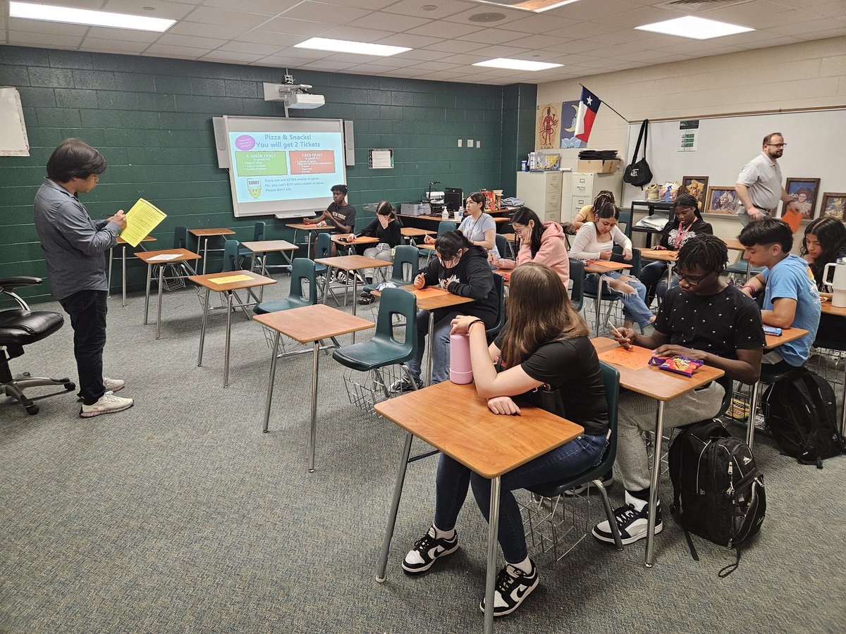 Proud of our Social Studies Department for pulling together to give our 8th graders one final boost before the STAAR. Awesome teamwork! #HorsePower @RFarnhamICSocSt @CardiffColts