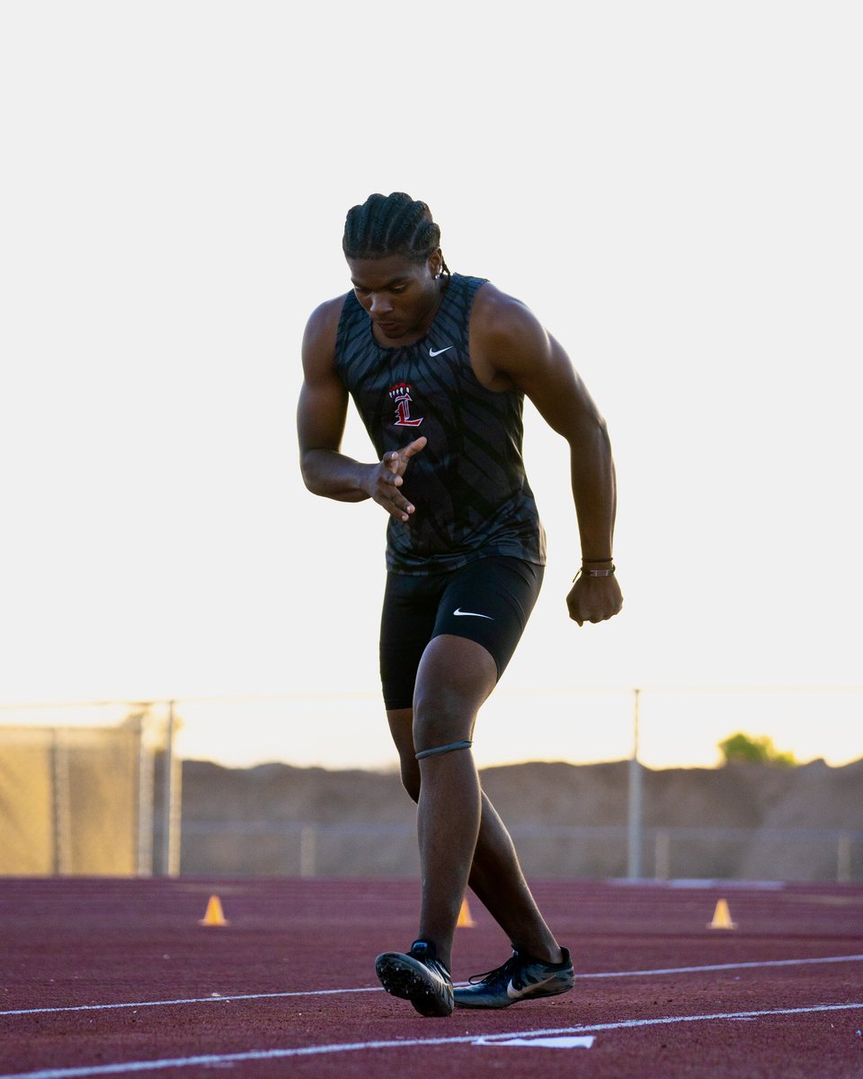 @LibertyFBLions 25’ DB Malachi Holliday!! Triple Jump : 42’ 6.5” Long Jump : 20’ 8.5”