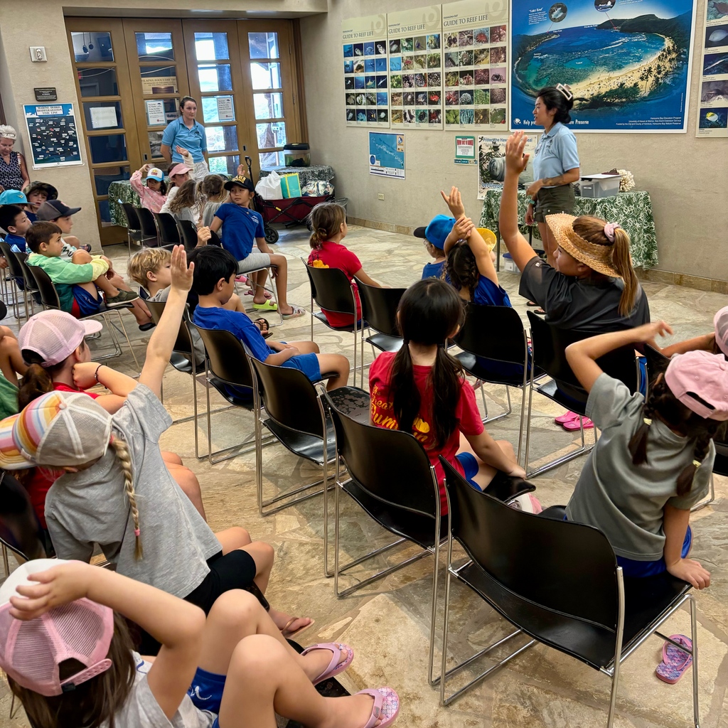 🚌🪸🐠Kindergarten and 3rd grade book buddies ventured to Hanauma Bay today to learn more about marine life and reef conservation. It was a tide-ally awesome experience. 🌊

#HNS #HolyNativitySchool #HanaumaBay #FieldTrips #ExperientialLearning #OceanExploration