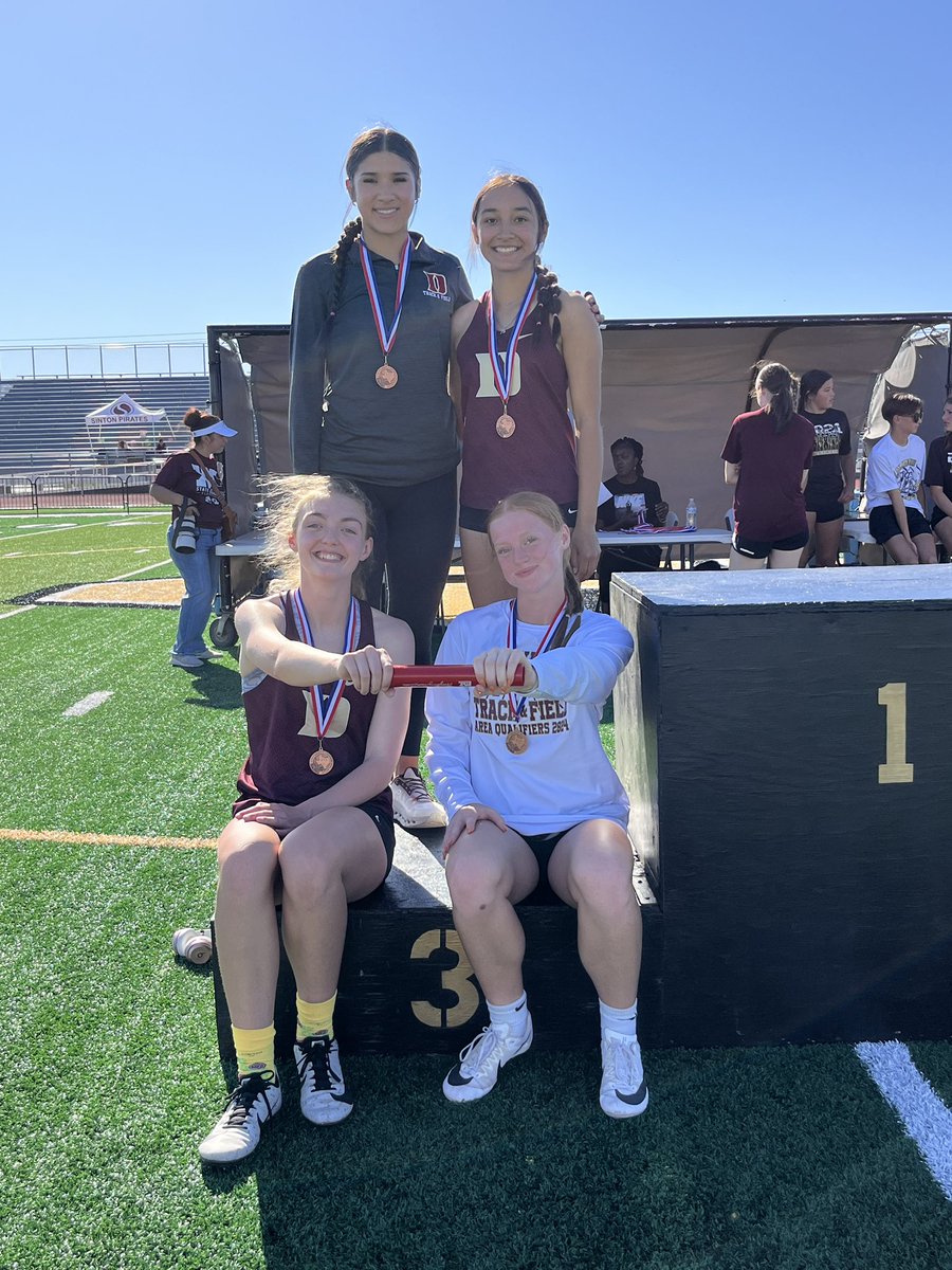 Regionals Bound!!

Girls 4x1 3rd Place 

Kynedie Cruz
Brooke Thompson
Kylie Monreal
Kourtni Geyer