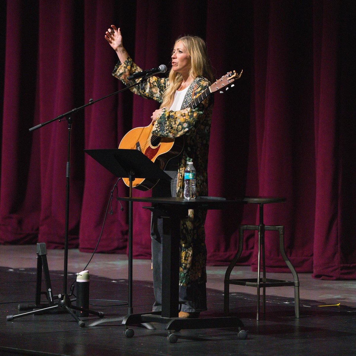 cpalions's tweet photo. CPA Alumni and singer, songwriter, and author @ellieholcomb spoke to #CPAupper school students as part of the TICE’s Sojourn series. She encouraged students with heartfelt, intentional stories - reminding students of God’s overwhelming love for them. https://t.co/WrwMCs2X7x