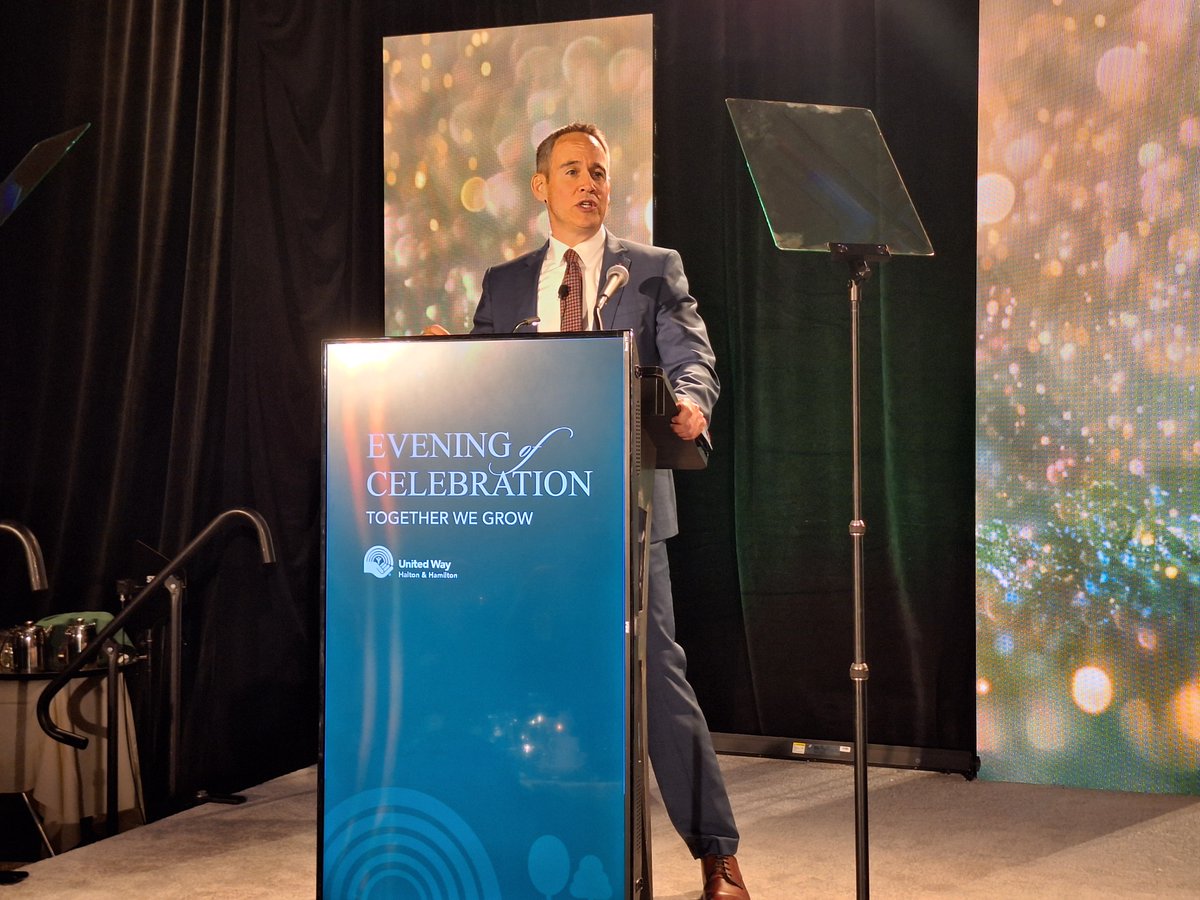 “...by working together and growing together, our communities have stepped up to take care of one another and to offer hope for a brighter future.” Inspiring words from President & CEO, @BradPark1 on the Evening of Celebration stage! #LocalLove