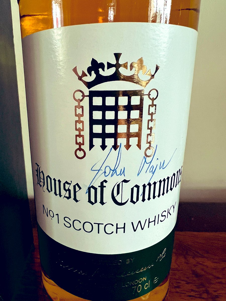 House of Commons Whisky Signed by John Major - #Auction Soon at Cato Crane @thesaleroom @shrewsmorris @WhiskyExchange @Wirral_Chamber @CheshireLive @BestOfMcr @Conservatives @thedustyteapot @NewYorker @japantimes @WstLondonGarden @TValleyChamber @whisky4everyone @heswallmagazine