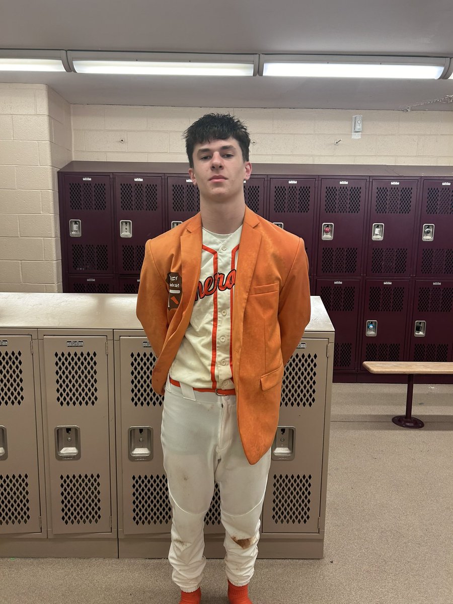 Freshman Cooper Burti (Tweet, tweet) earns the jacket as Master of the Game. He entered the game down 3-0 in T2 with runners on 2nd and 3rd and nobody out. Gets out of the inning scoreless. O puts up 6 in B2. Overall, 3 IP, 1 H, 1 ER, 2 BBs, and 3K. @Cherokee_HS #HDEU