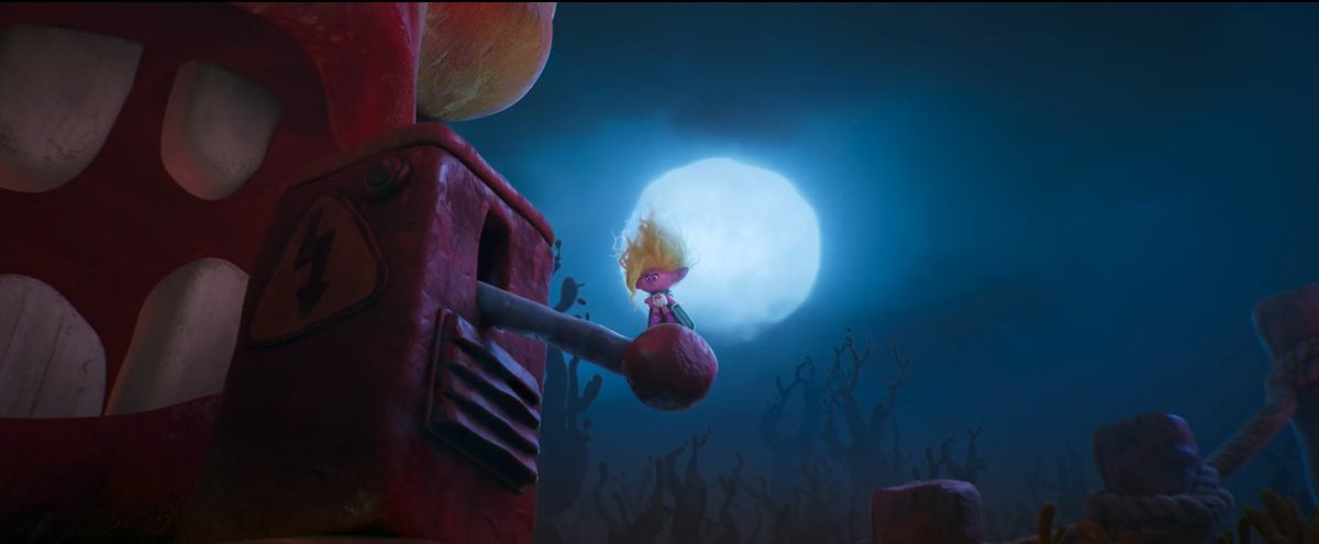 BROZONESMOM's tweet photo. SHES SO BEAUTIFUL IN THE MOONLIGHT https://t.co/NbMX9FusML
