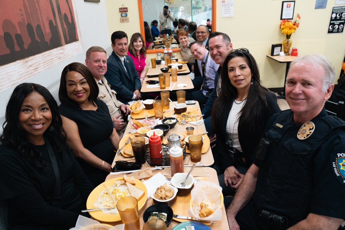 Bolden Reunion! Bolden Area Command is named after Larry Bolden, the first Black Deputy Chief with @lvmpd. Today nearly every former Bolden Captain gathered to break bread and share some laughs with Chief Bolden’s daughter, Carol. There’s a lot of history here.