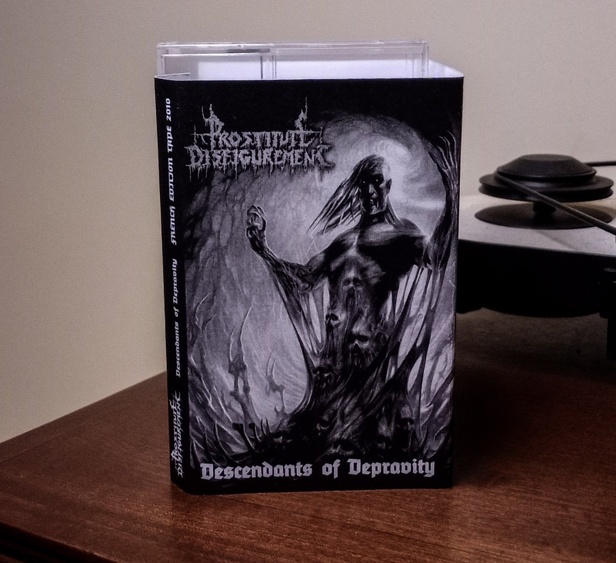 🇳🇱 PROSTITUTE DISFIGUREMENT: 'Descendants of Depravity' (2008) 🍻

🎧 open.spotify.com/album/6up3PY3H…

#ProstituteDisfigurement #DeathMetal #NowPlaying️ #cassette #MetalTwitter #Playlist #Metal #tapes #OSDM #oldschool