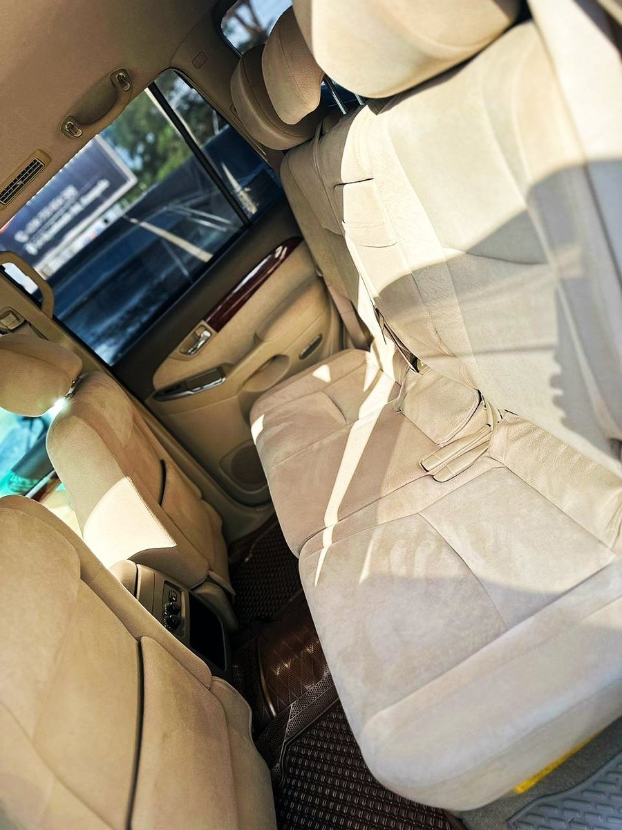 Toyota Land Cruiser TZ (Facelifted) with 3.4cc, it's negotiable.

Priced: #Ugx65m