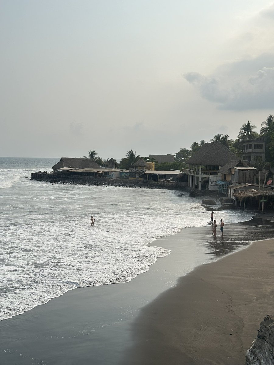 realpeteyb123's tweet photo. First impressions of El Salvador 🇸🇻 

People are very polite, happy & kind.
Feel safer here than any US City.

I don’t even get anyone looking my way. 

I’ve been out at 2am, 
I’ve been around at 7am.
We have toured the southern beach towns.

Zero interactions that can be deemed as threatening in any fashion.

Safer than Caribbean Islands by far..

This is how you rid crime. 
Congrats 🎉 @nayibbukele 
Winning.