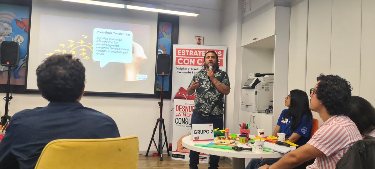 Tendencia: Movimiento de fondo de la sociedad. Hay fuerzas, valores y necesidades. 

Fuerza: Digitalización
Valores: Independencia Creativa
Manifestación: Impresora3D, IpenSource, Creative Commons

 <a href="/ciudadmanu/">Manuel E. Mendoza L.</a> Economista e Investigador Social en #InsightsAcademy de