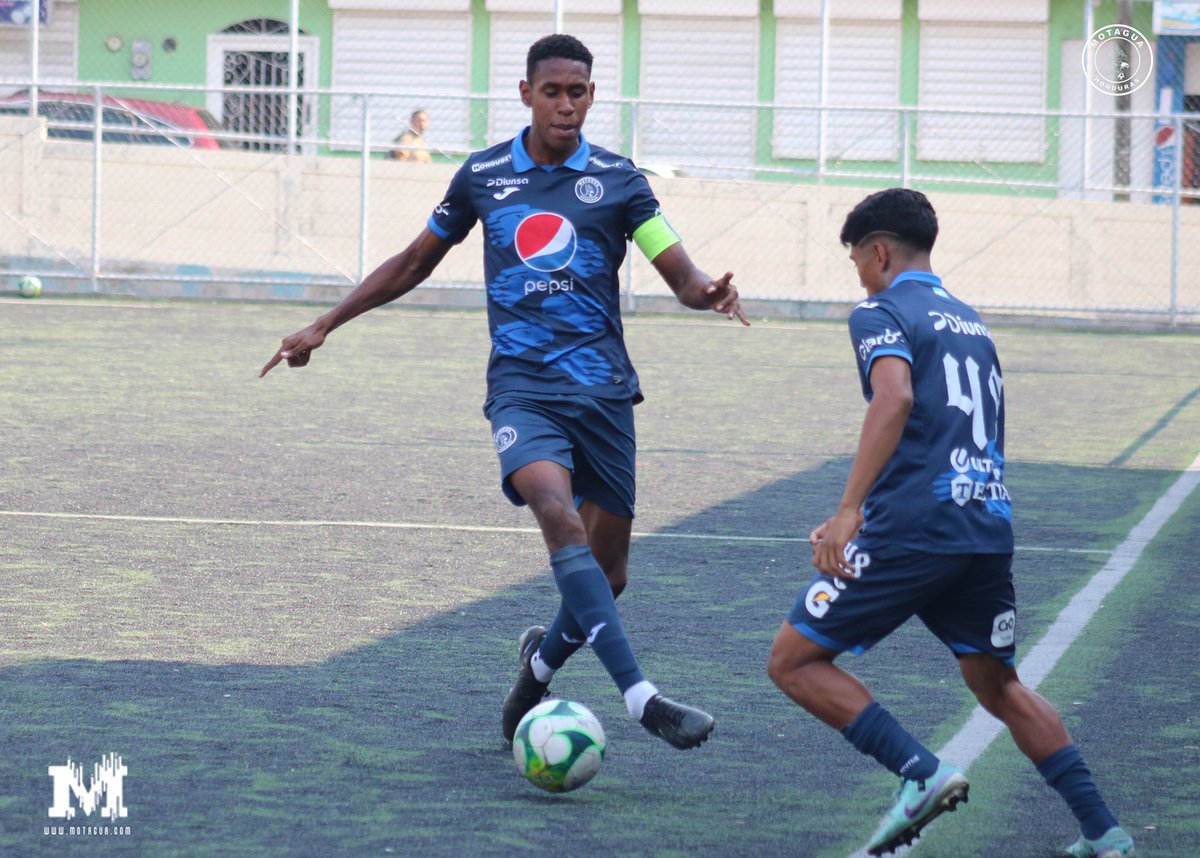 📍 TORNEO RESERVAS 🦅Ⓜ️ | Motagua Reservas disputó la jornada #13, logrando un triunfo de 2-1 🆚 #CDGenesis, partido disputado en el Estadio Flor del Campo. #Motagua #CiclonAzul