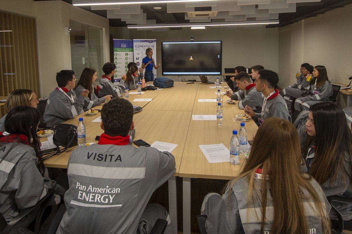 aseiqunco's tweet photo. También visitamos a las distintas empresas de la zona https://t.co/0N3rVCmG0D