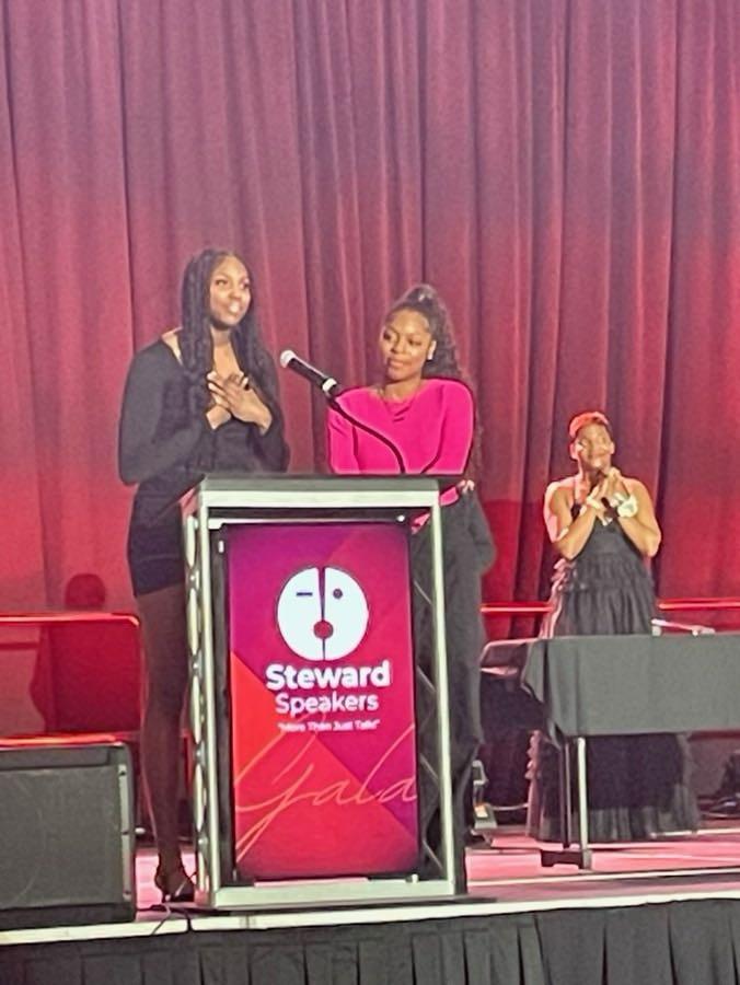 What an honor and privilege! Tonight, @stewardspeakers acknowledged @DeionSanders & @Catchin24. @LolaBunnyBaller + @LailaAbdurraqib provided the introduction speech to give Tamika Catchings her 🌺 flowers for her impact on basketball and in our community. Lasting Memories❣️