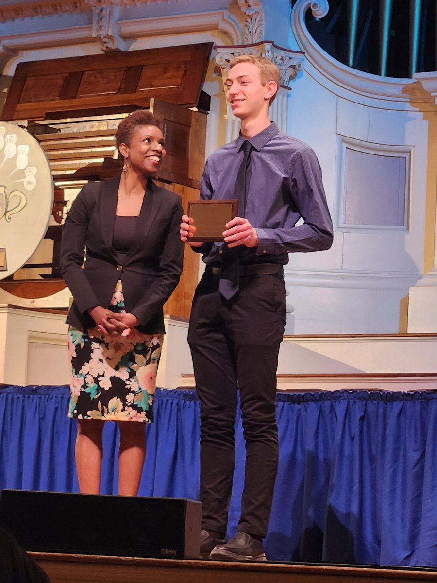 Congratulations to Thomas Graber (Computer Science, 2024) who was recognized at tonight’s 38th Annual MAVA Outstanding Vocational Student of the Year Banquet at Mechanics Hall in Worcester.
#ComputerScience
#WeAreOC
Connect. Create. Inspire