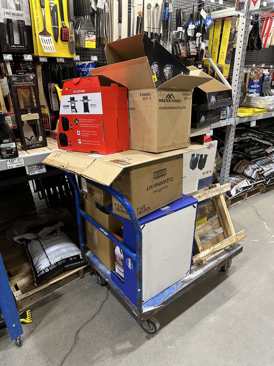 lenny0746's tweet image. ASM doing the #cardboardchallenge @Lowes 454. Filling up J Hooks and baskets in the grill display area. Lead by example and set those great expectations. @mickm142 @kennygrimsley @JBBailey9 @BenitoKomadina #Grill