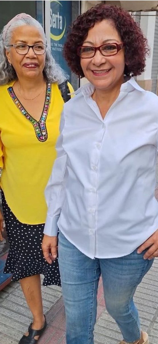 Una CRV a quien de esta generación sea capaz de  identificar a  la compañera de amarillo