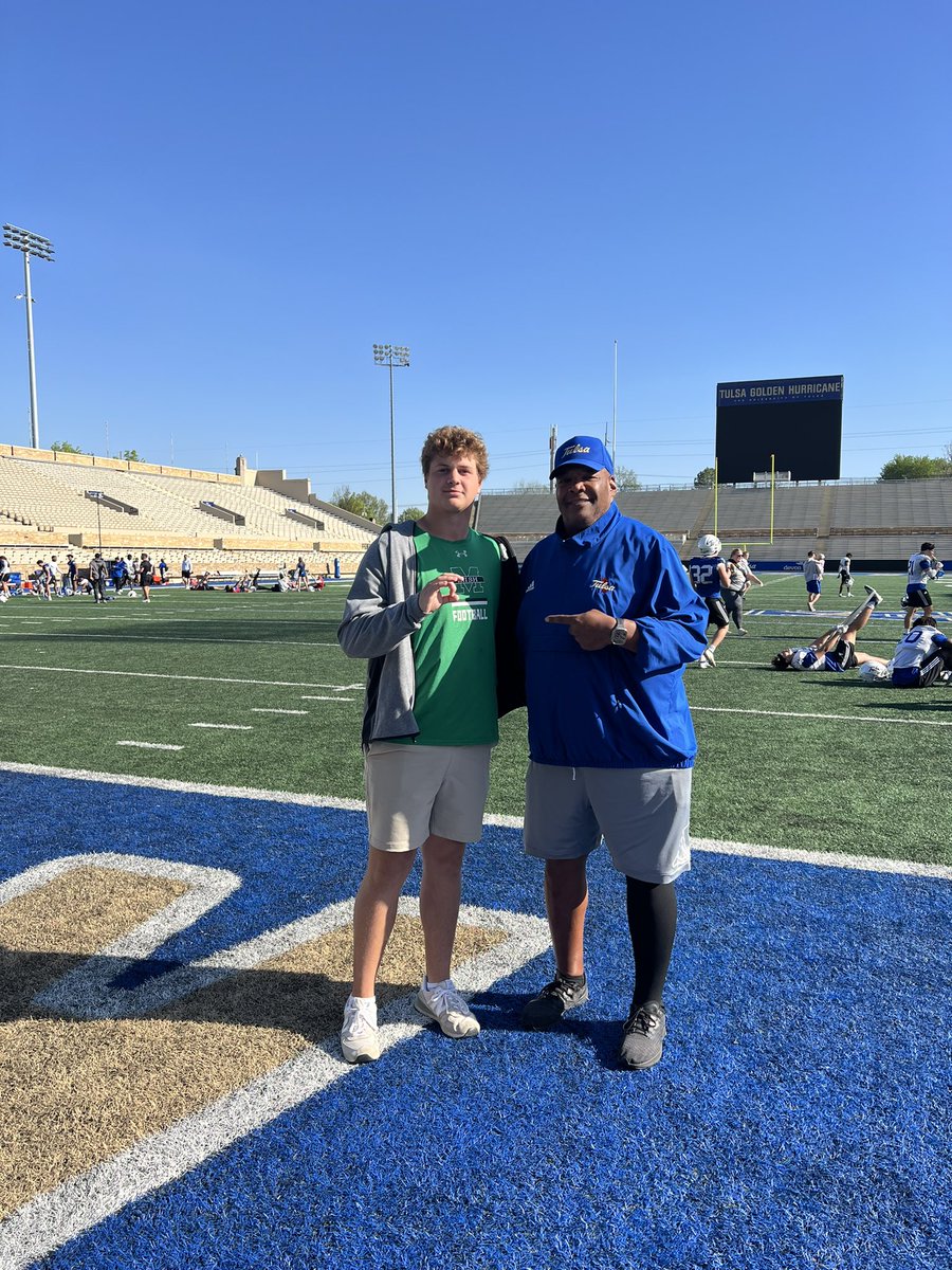 Thank you @CScribner and @L_Armstrong3 for getting me up to Tulsa today. Had a great time seeing the facility and watching practice. Excited to get back! @CoachRonBurton @BMCHS_FT #ReignCane 🌀