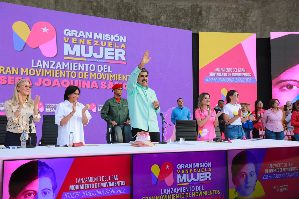 Los Comités de Base en el territorio son la garantía de que cada vértice y cada acción planificada de la Gran Misión Venezuela Mujer está destinado a proteger y apoyar a quien lo necesite, priorizando a las mujeres. Ustedes hoy están a la vanguardia y son las lideresas en cada…