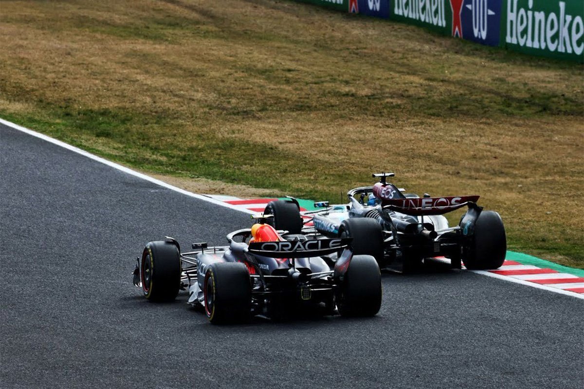 レッドブルF1代表 ペレスの130Rの追い抜きは「3児の父には見えなかった」 f1gate.co/3VX9BLB #F1JP | #F1 | #レッドブル | #ペレス | #130R | #鈴鹿サーキット | #日本GP | #F1日本GP 🇯🇵